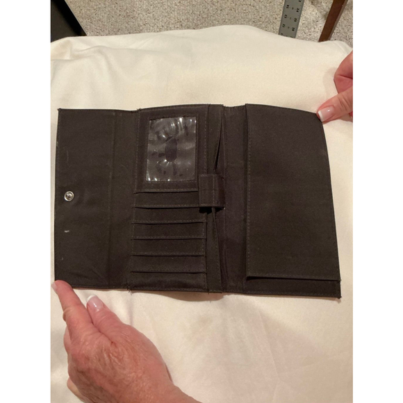 XOXO womans Brown Full Size Wallet - Picture 4 of 12